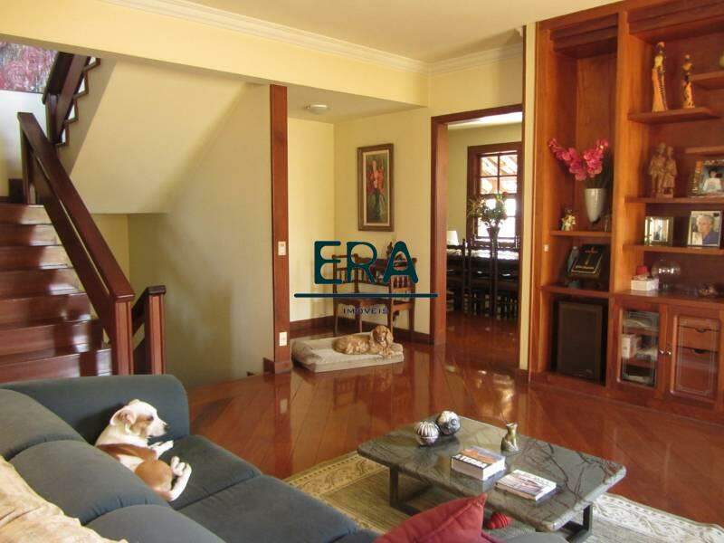 Casa à venda com 3 quartos, 354m² - Foto 11