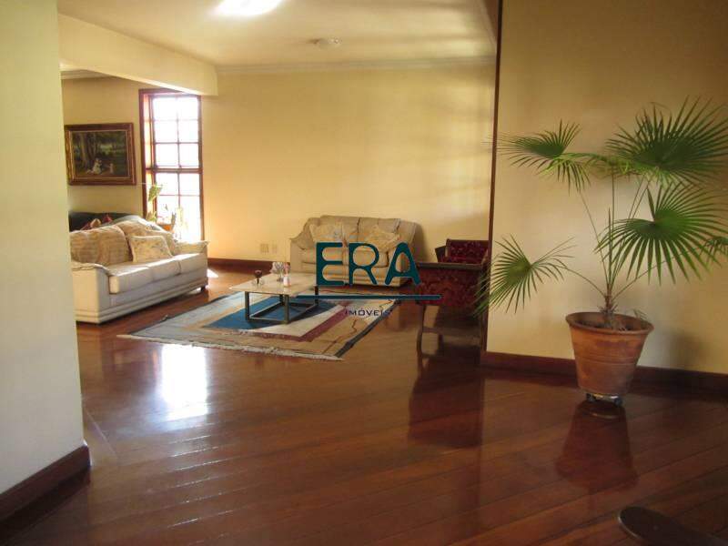 Casa à venda com 3 quartos, 354m² - Foto 12