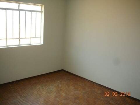 Casa à venda no Centro: Foto 02