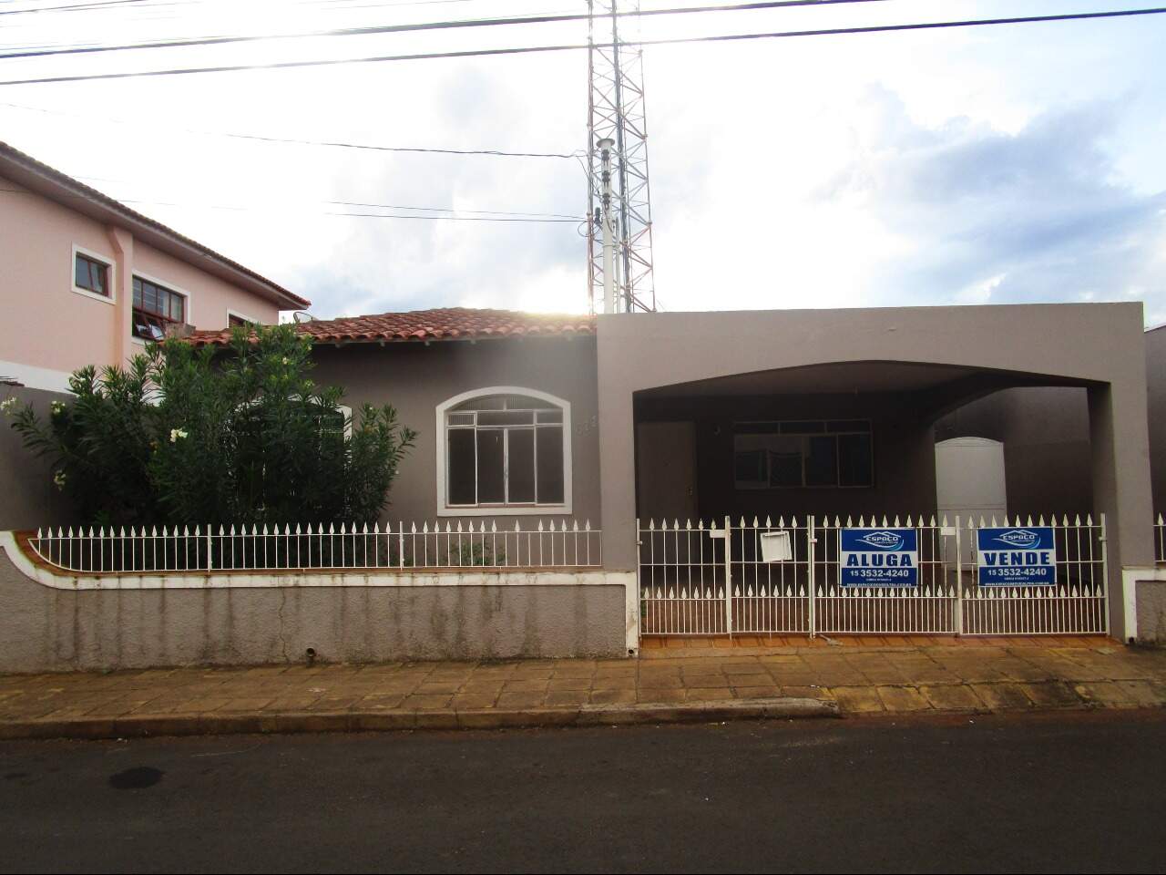 Casa à venda no Centro: 
