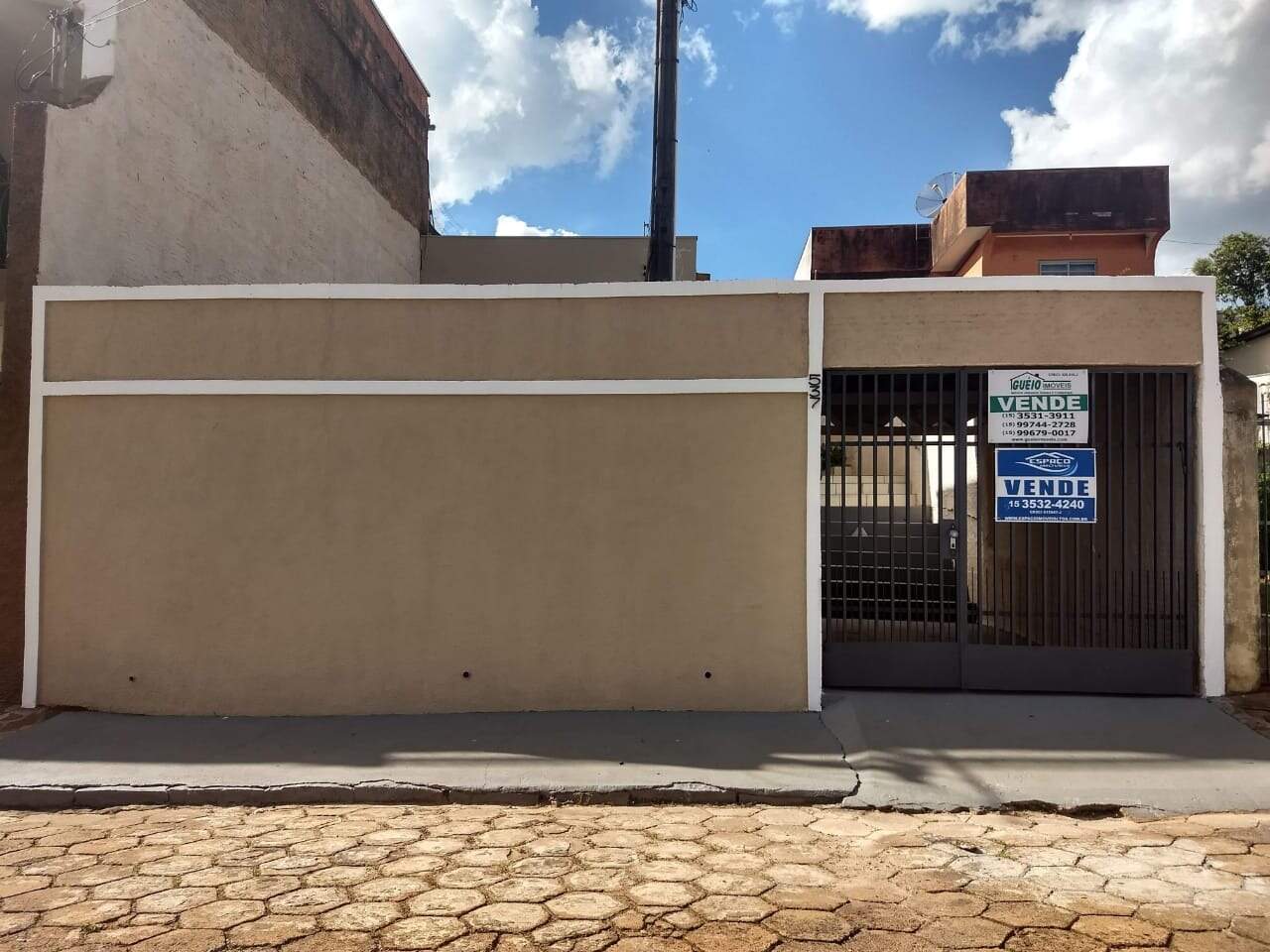 Casa à venda no Ginásio: 