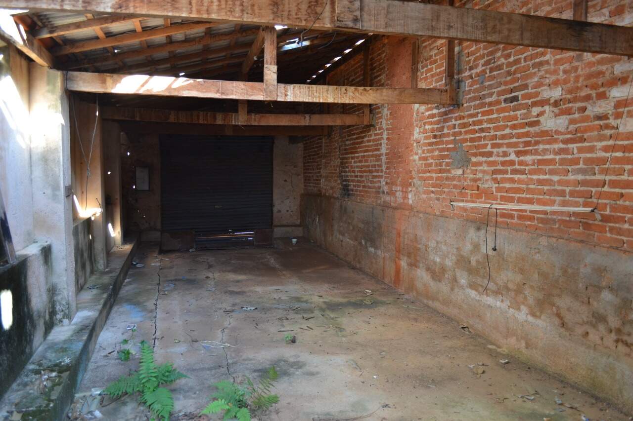 Barracão à venda no Centro: 
