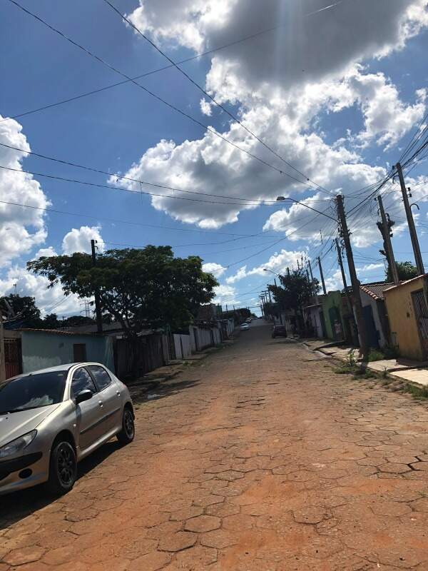 Casa à venda no Tonico Adolfo: 