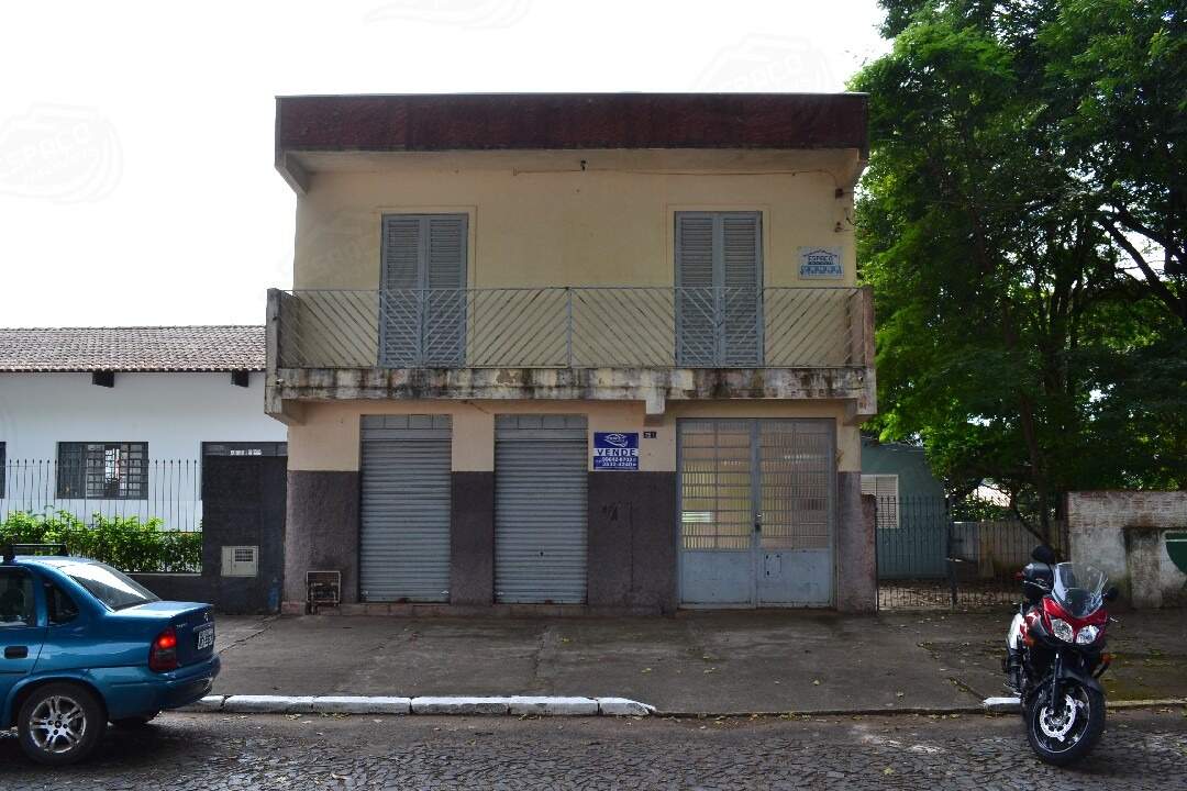 Sobrado à venda no Centro: 