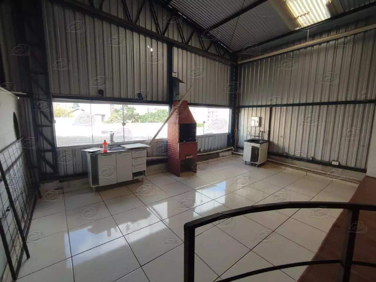 Barracão à venda no Centro: 