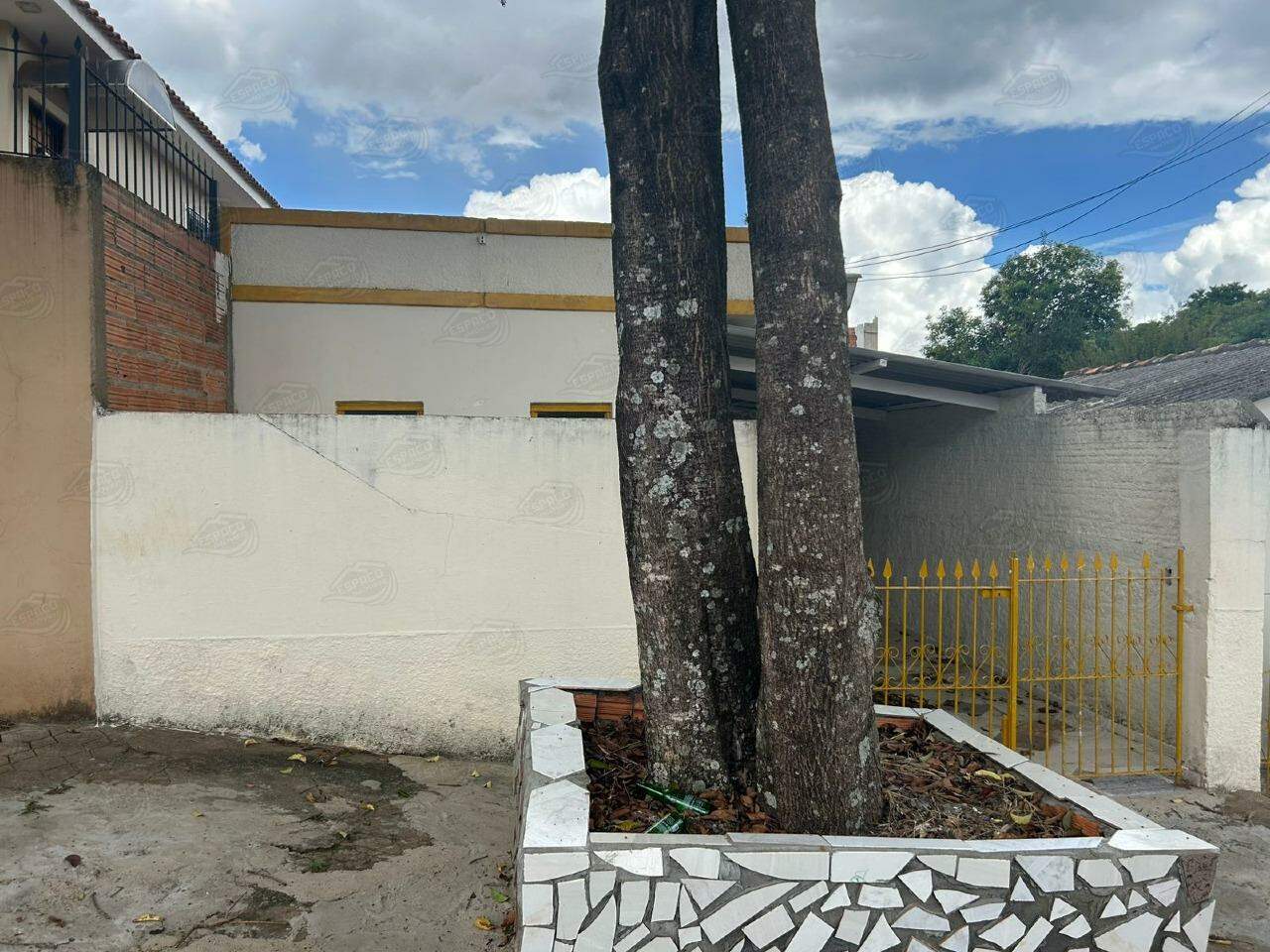 Casa para aluguel no Jardim Claudina: 