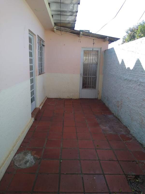 Casa para aluguel no Jardim Claudina: 
