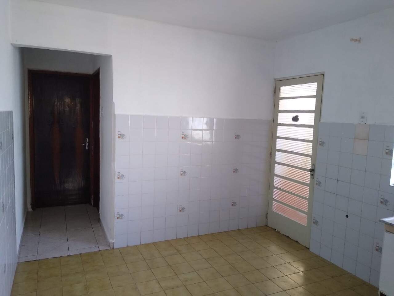 Casa para aluguel no Jardim Claudina: 