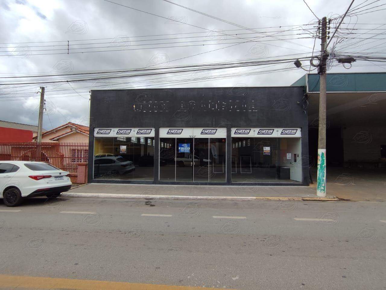 Ponto para aluguel no Centro: 