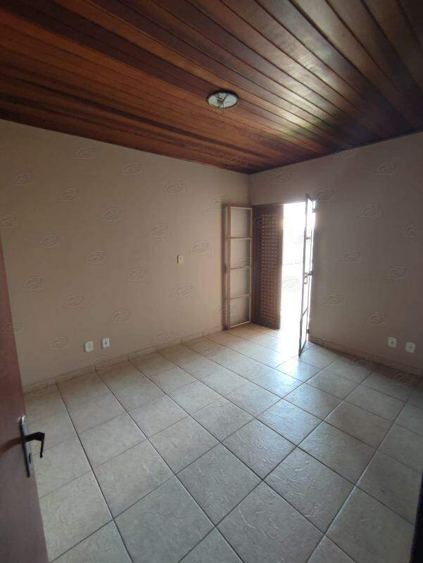 Casa para aluguel no Centro: 