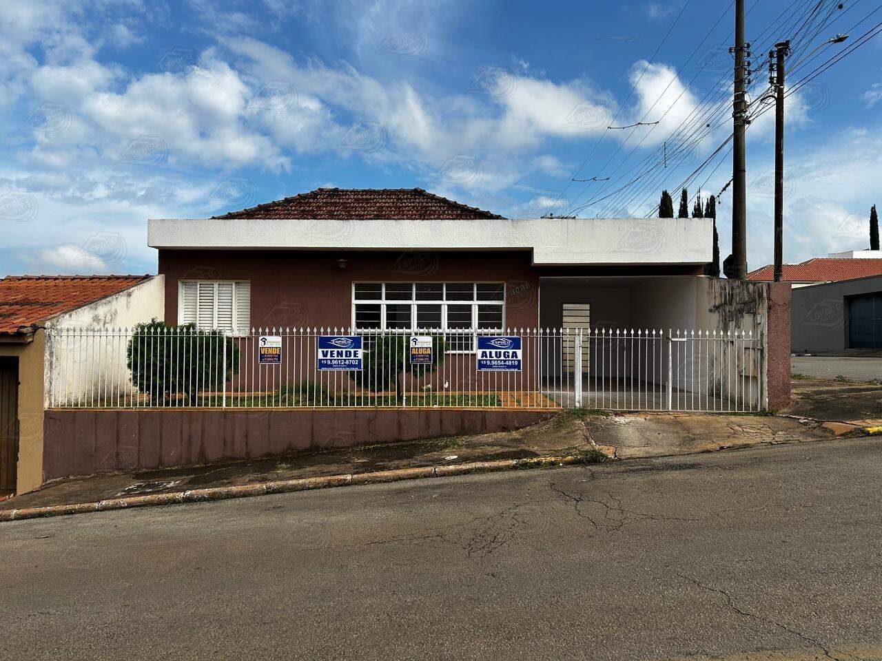 Casa para aluguel no Ginásio: 