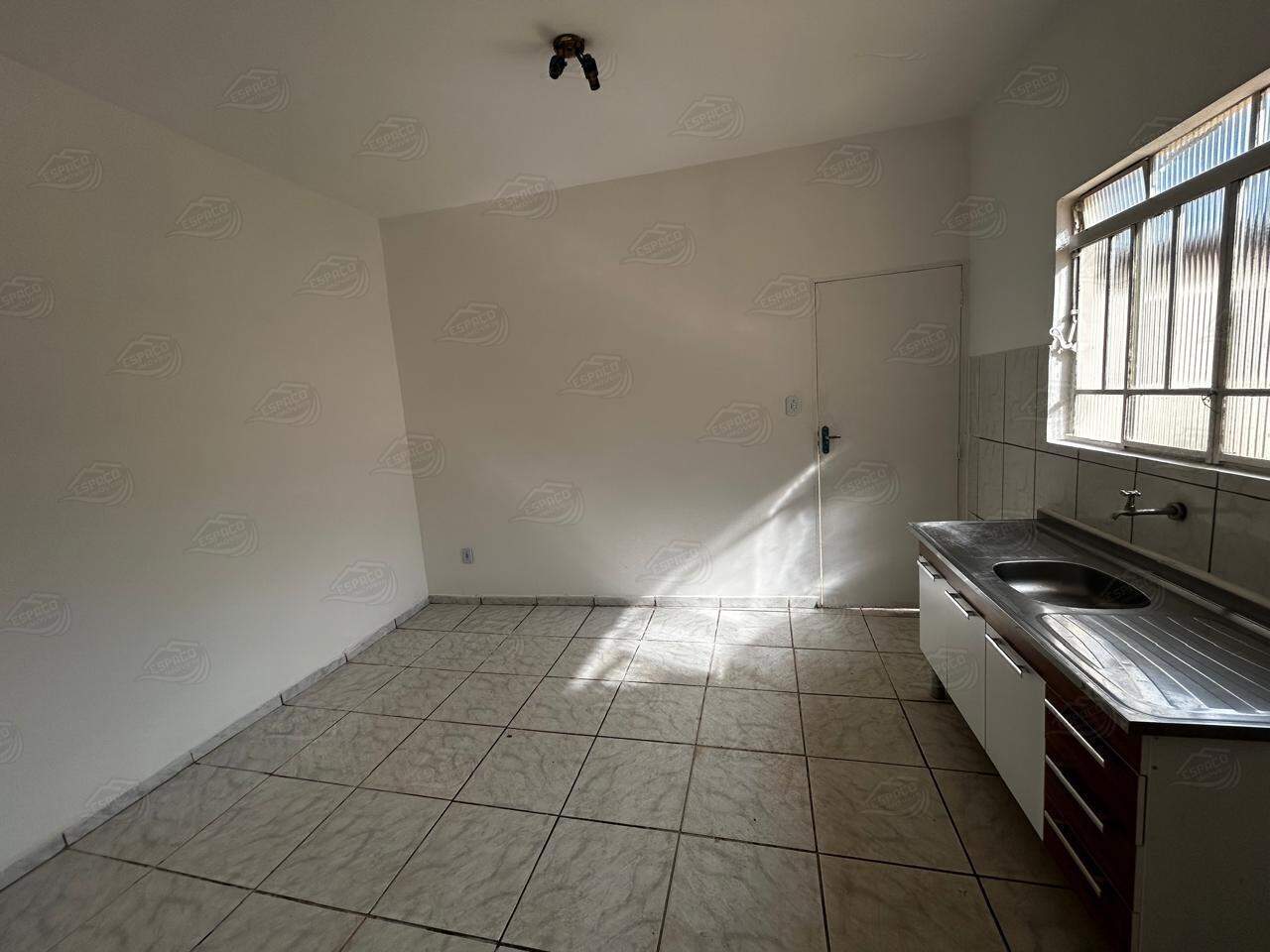 Casa para aluguel no Ginásio: 