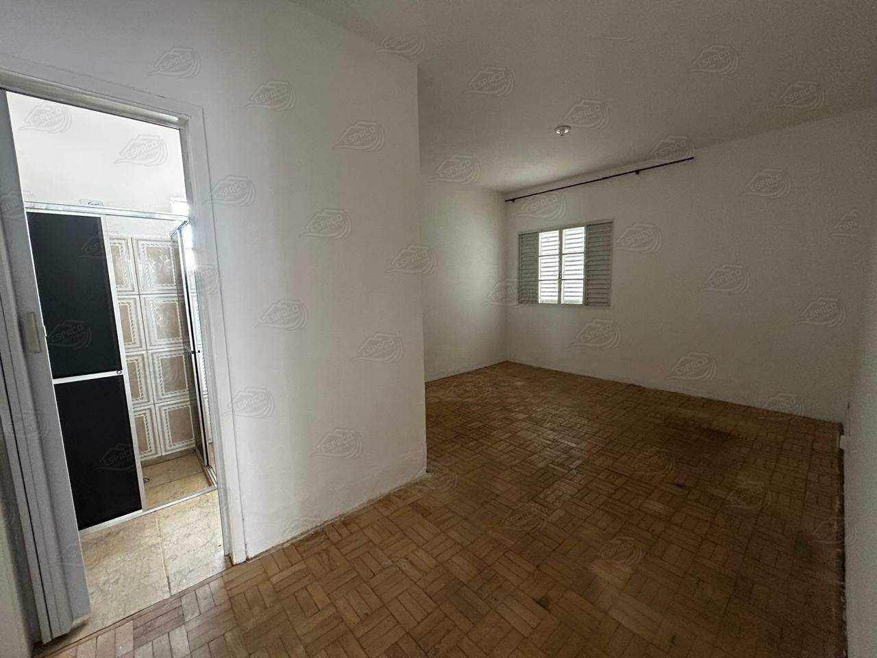 Casa para aluguel no Ginásio: 