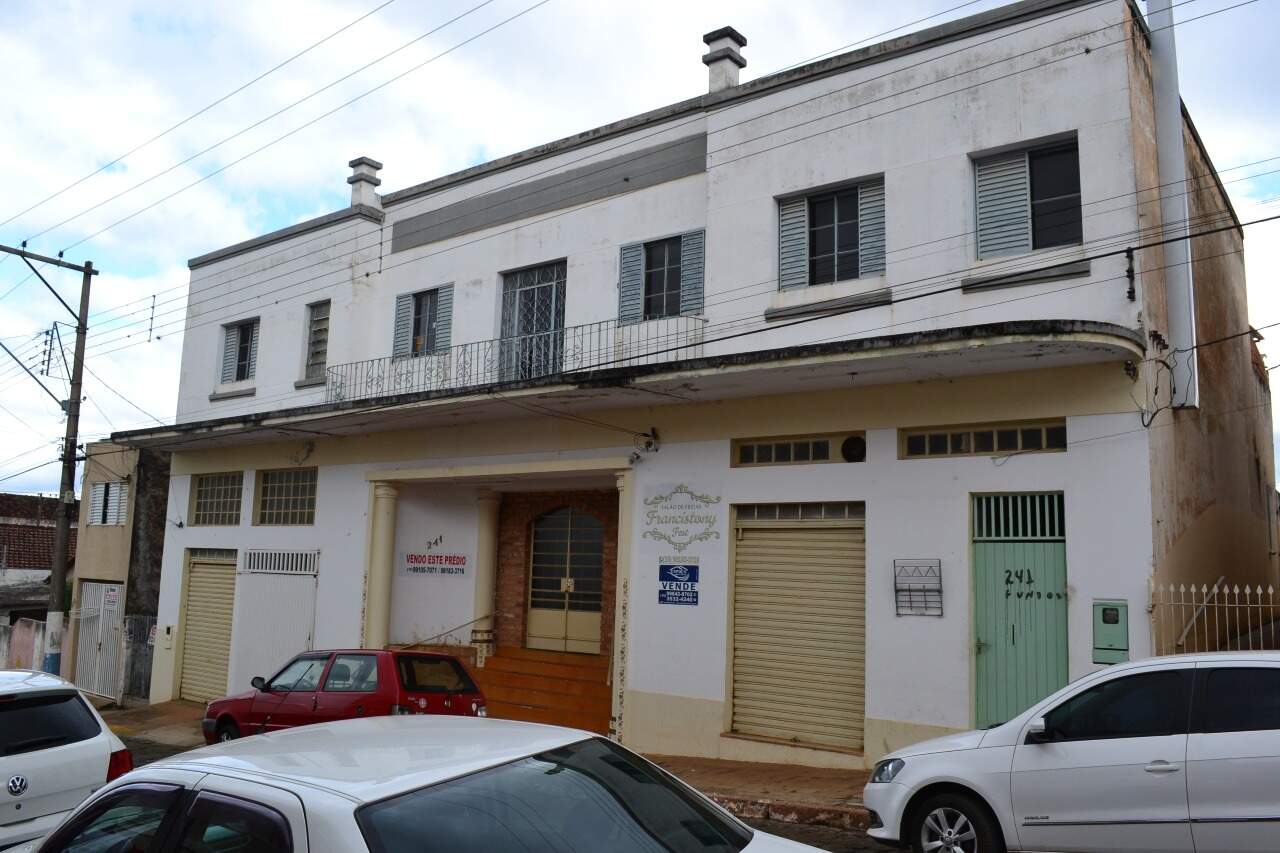 Salão à venda no Centro: 