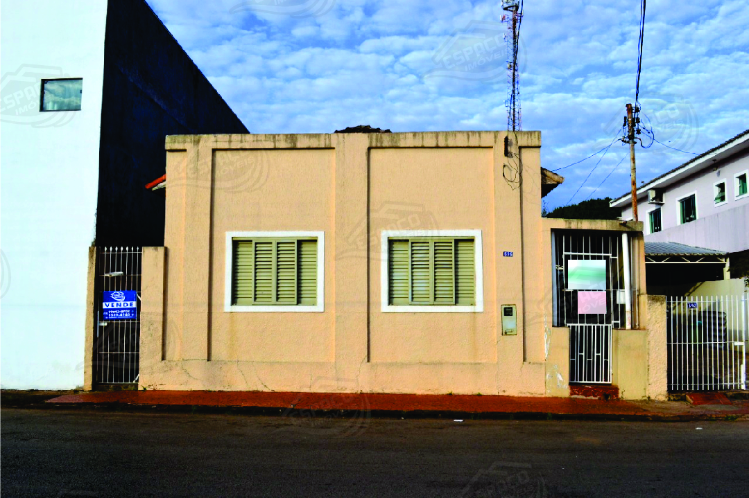Casa à venda no Centro: 