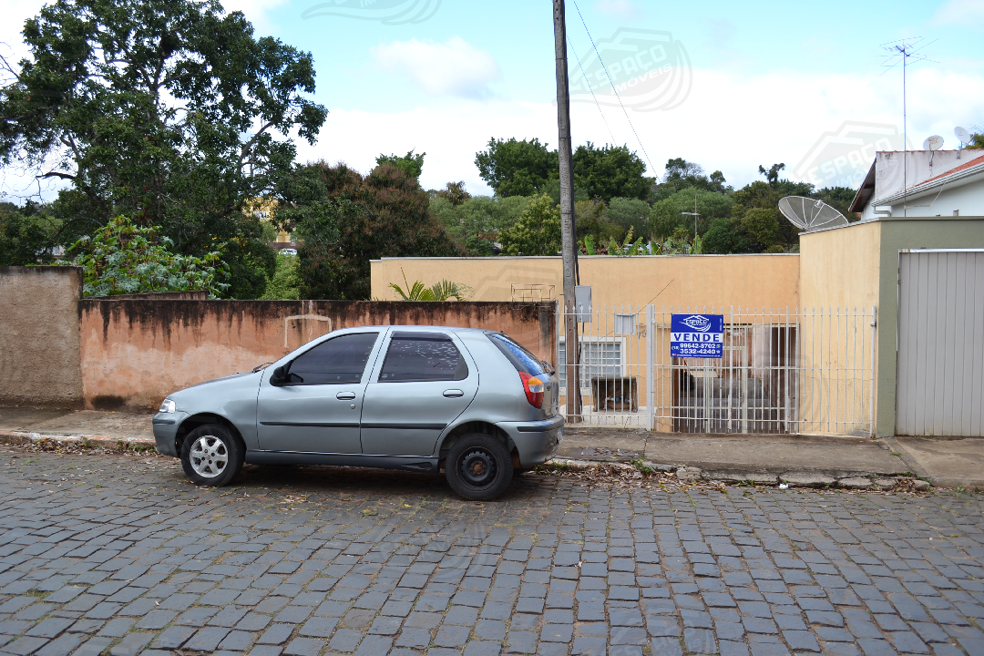 Casa à venda no Centro: 