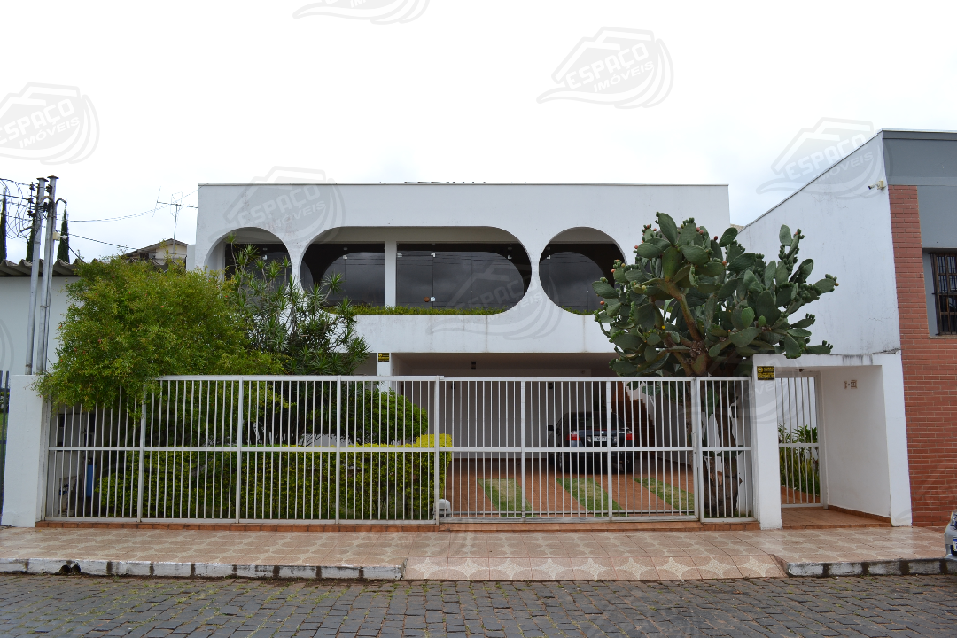 Casa à venda no Centro: 