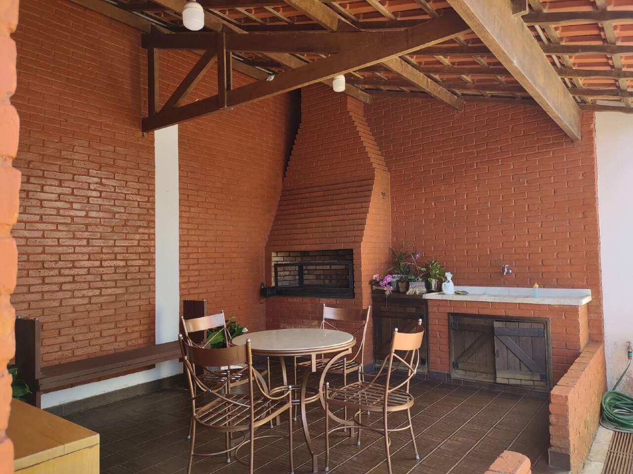 Casa à venda no Centro: 