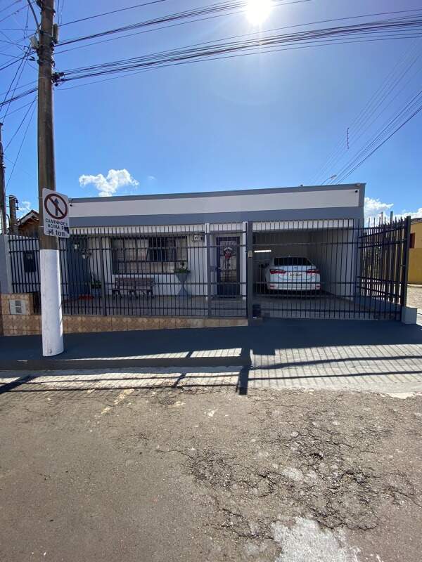 Casa à venda no Centro: 