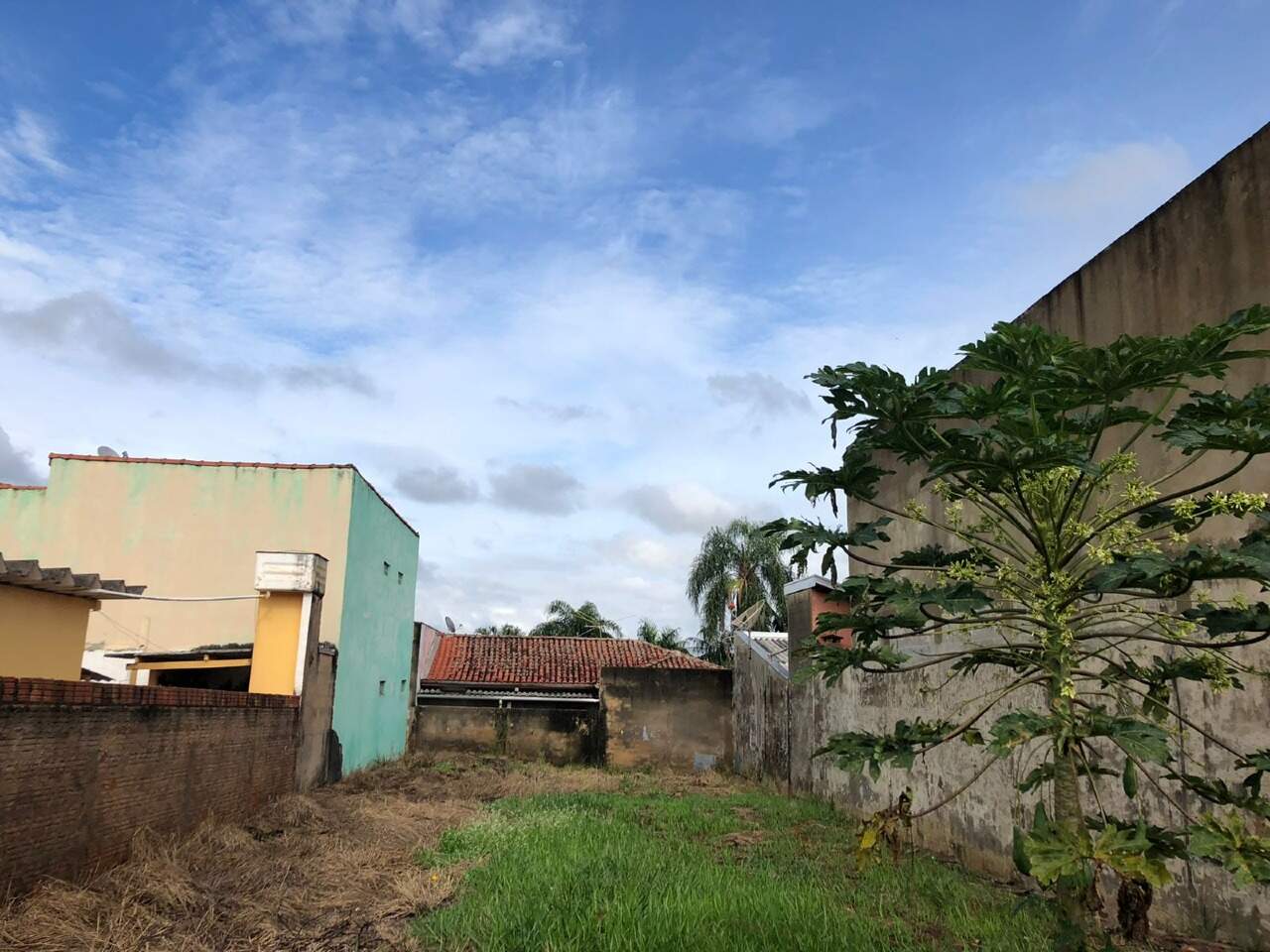 Terreno à venda no Jardim Regina: 