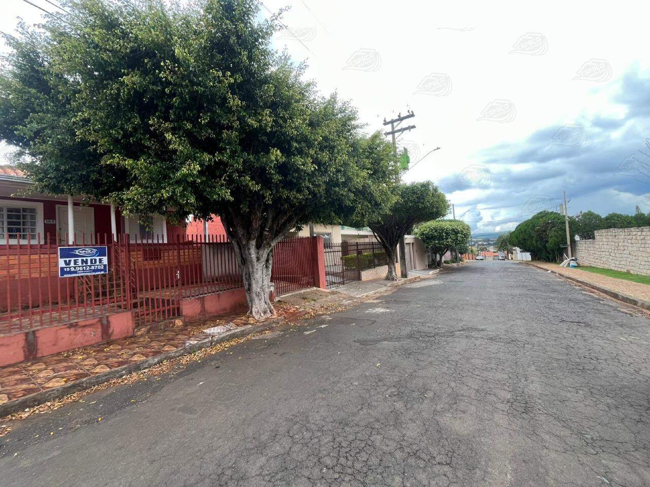Casa à venda no Jardim Regina: 