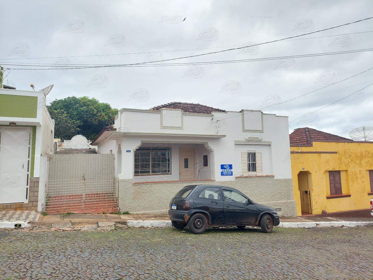 Casa à venda no Centro: 