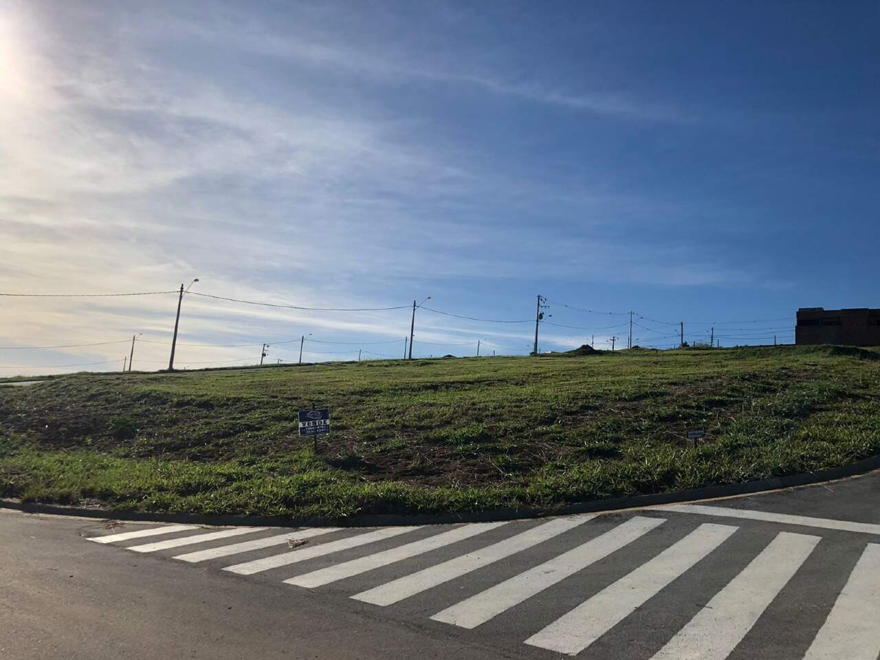 Terreno à venda no Condomínio Pôr do Sol: 