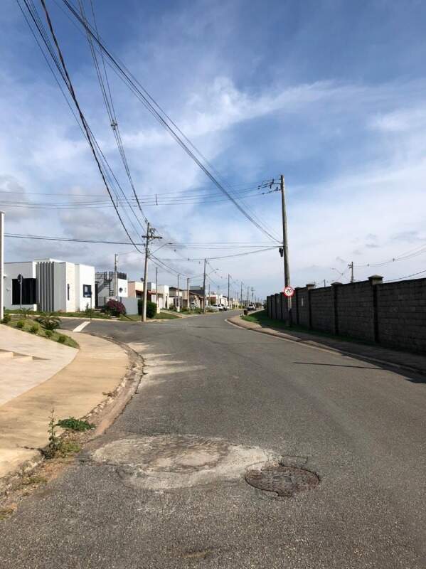 Casa à venda no Condomínio Alto dos Pinheiros: 