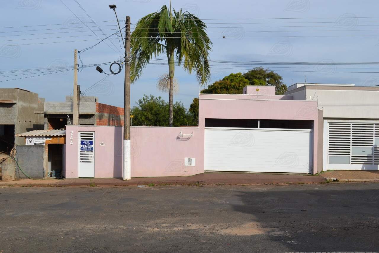 Casa à venda no Cruzeiro: 