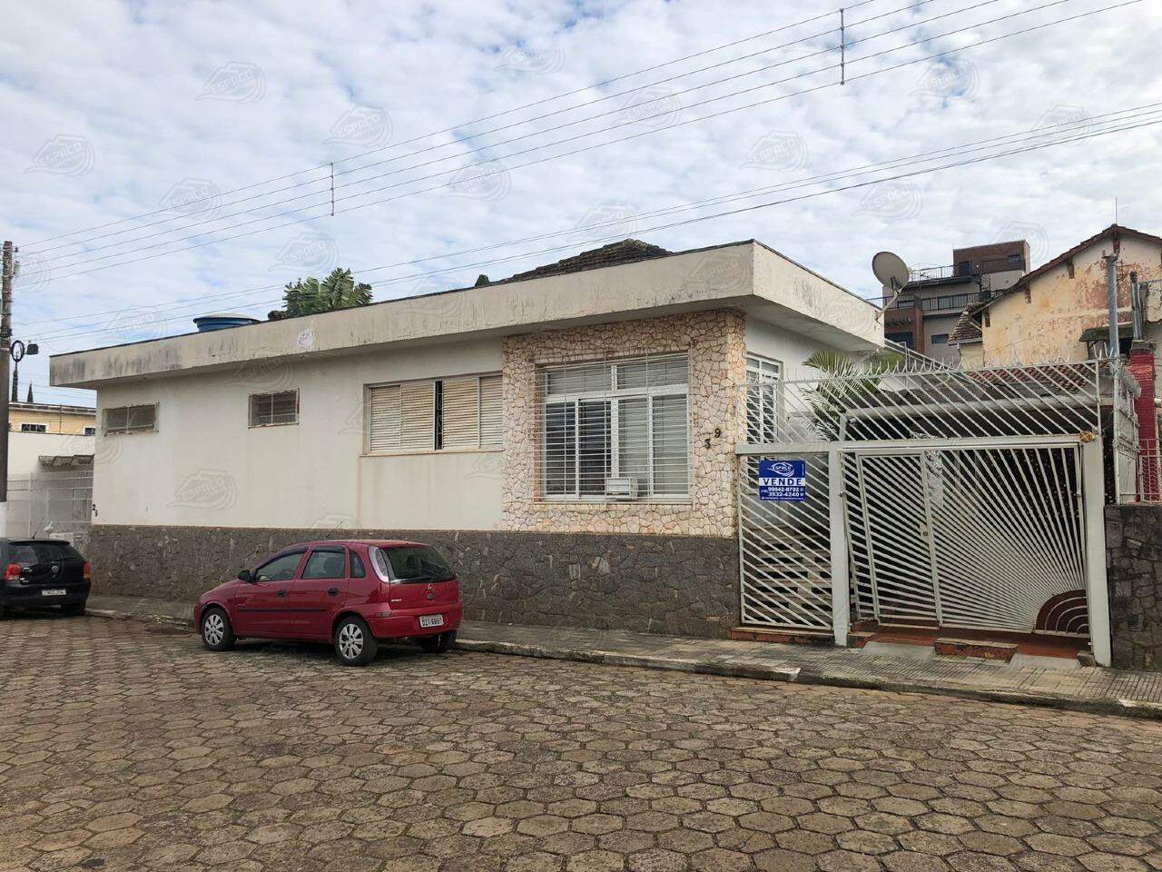 Casa à venda no Centro: 
