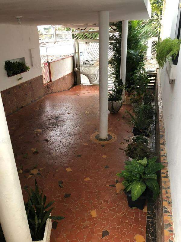 Casa à venda no Centro: 