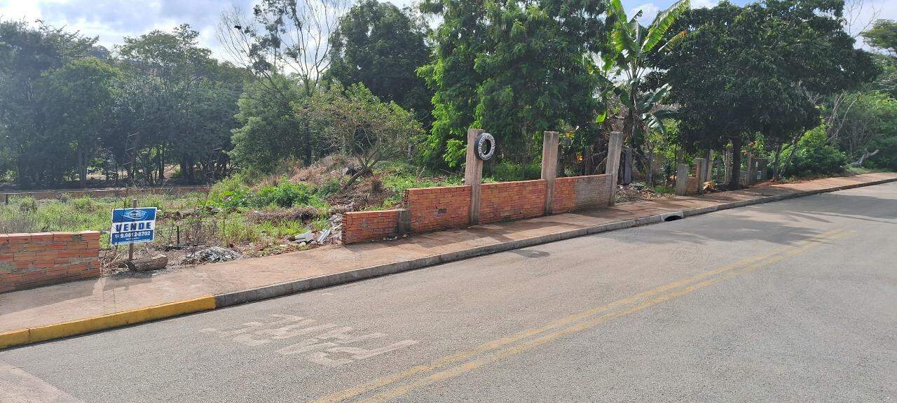 Terreno à venda no Jardim Bequinha: 