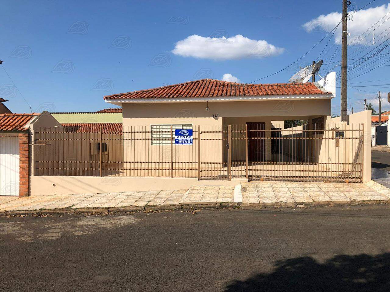 Casa à venda no Jardim Regina: 