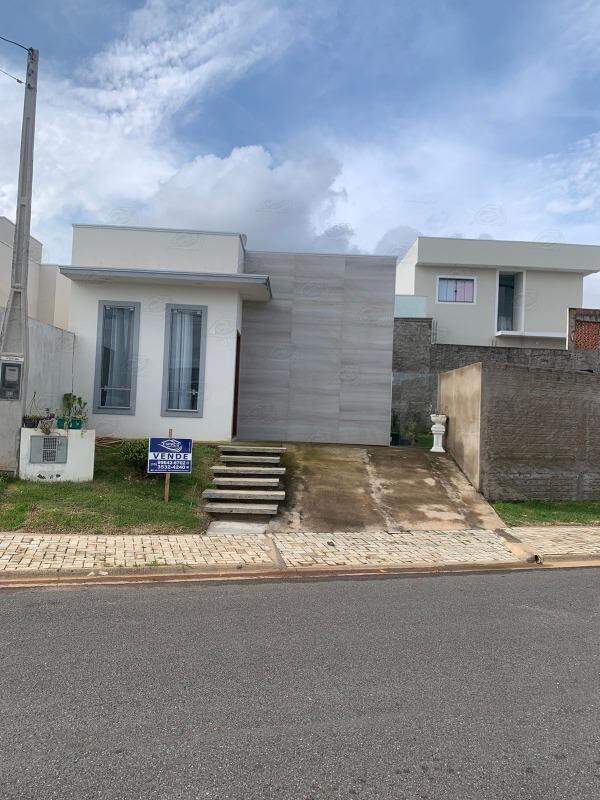 Casa à venda no Condomínio Alto dos Pinheiros: 