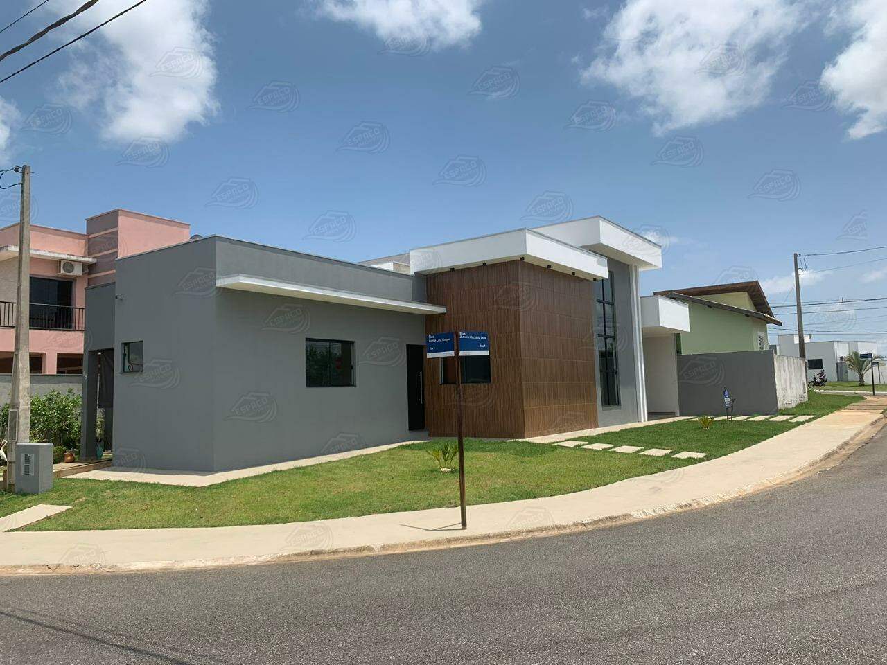 Casa à venda no Condomínio Alto dos Pinheiros: 