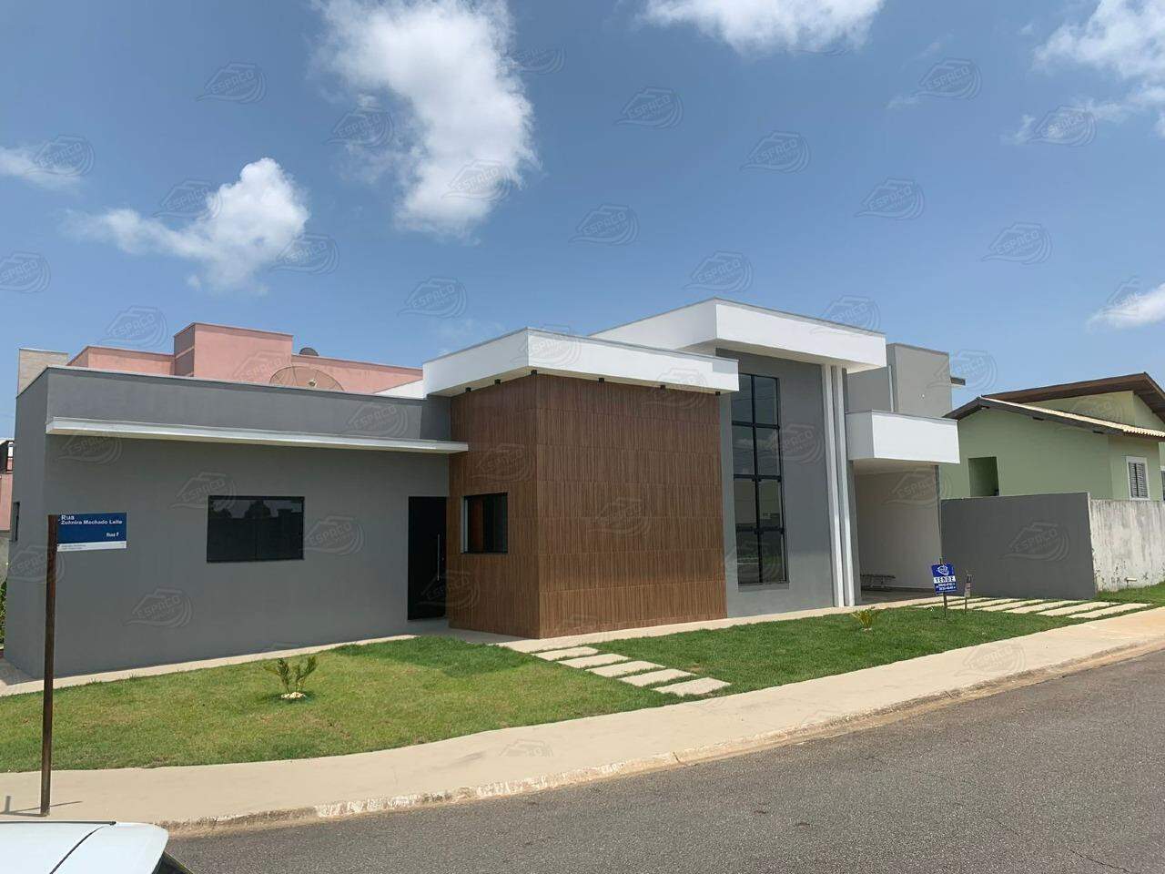 Casa à venda no Condomínio Alto dos Pinheiros: 
