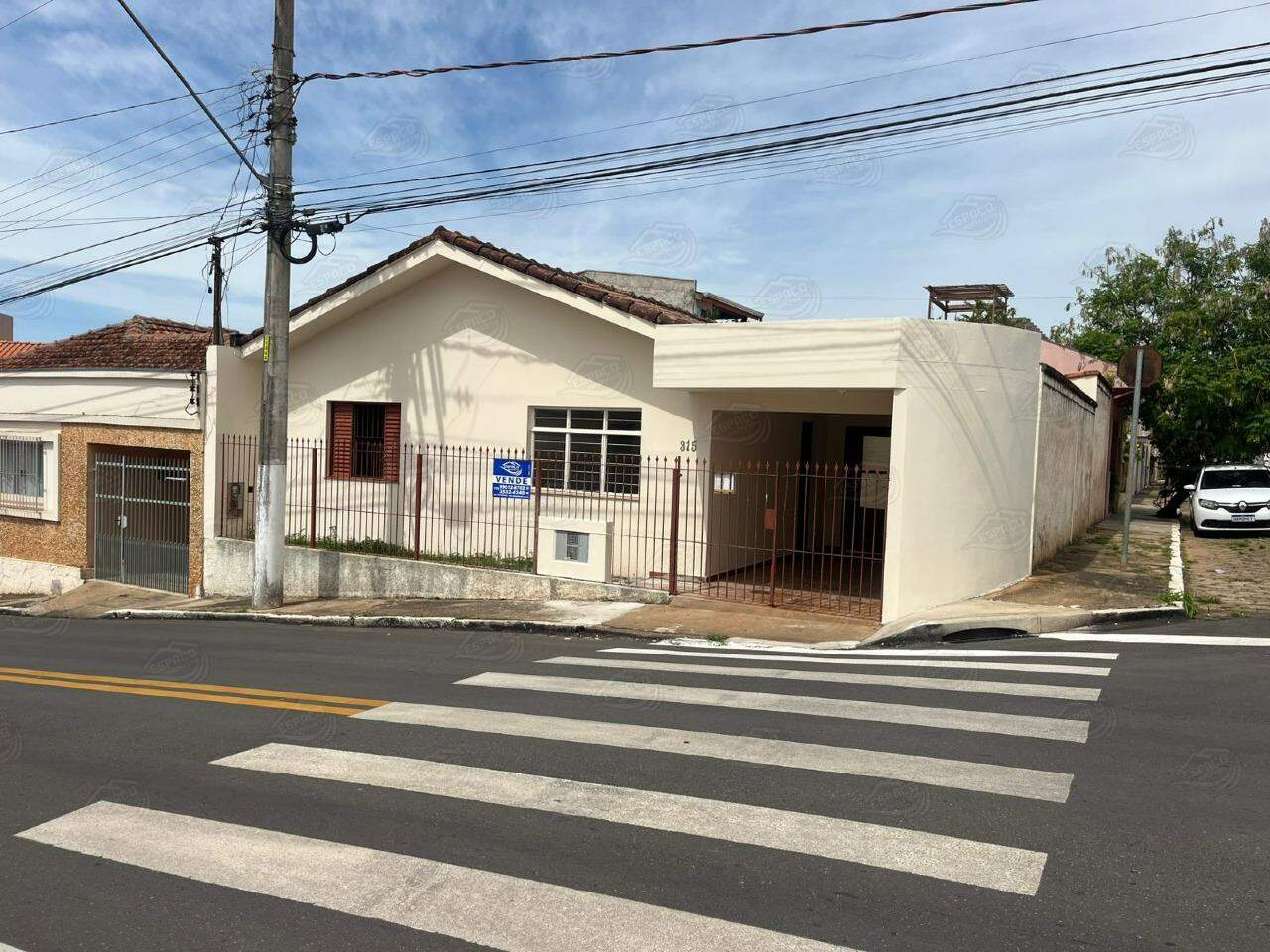 Casa à venda no Centro: 