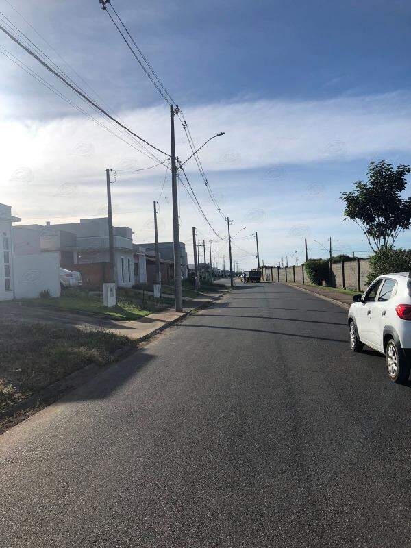 Terreno à venda no Condomínio Alto dos Pinheiros: 