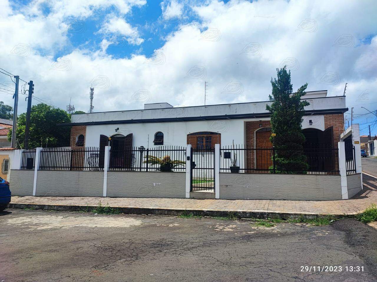 Casa à venda no Ginásio: 