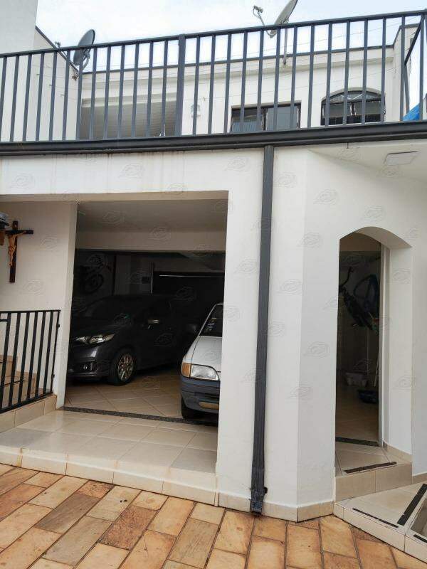 Casa à venda no Ginásio: 