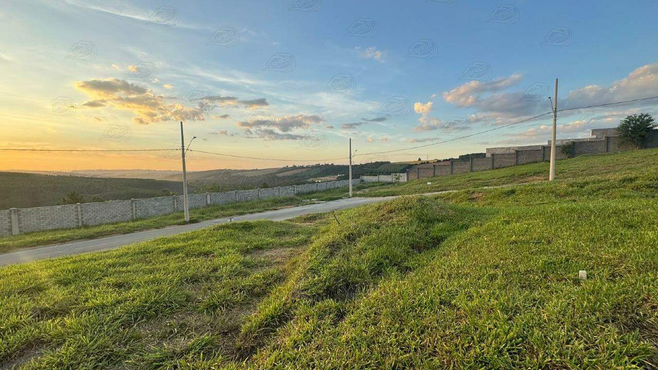 Terreno à venda no Condomínio Pôr do Sol: 