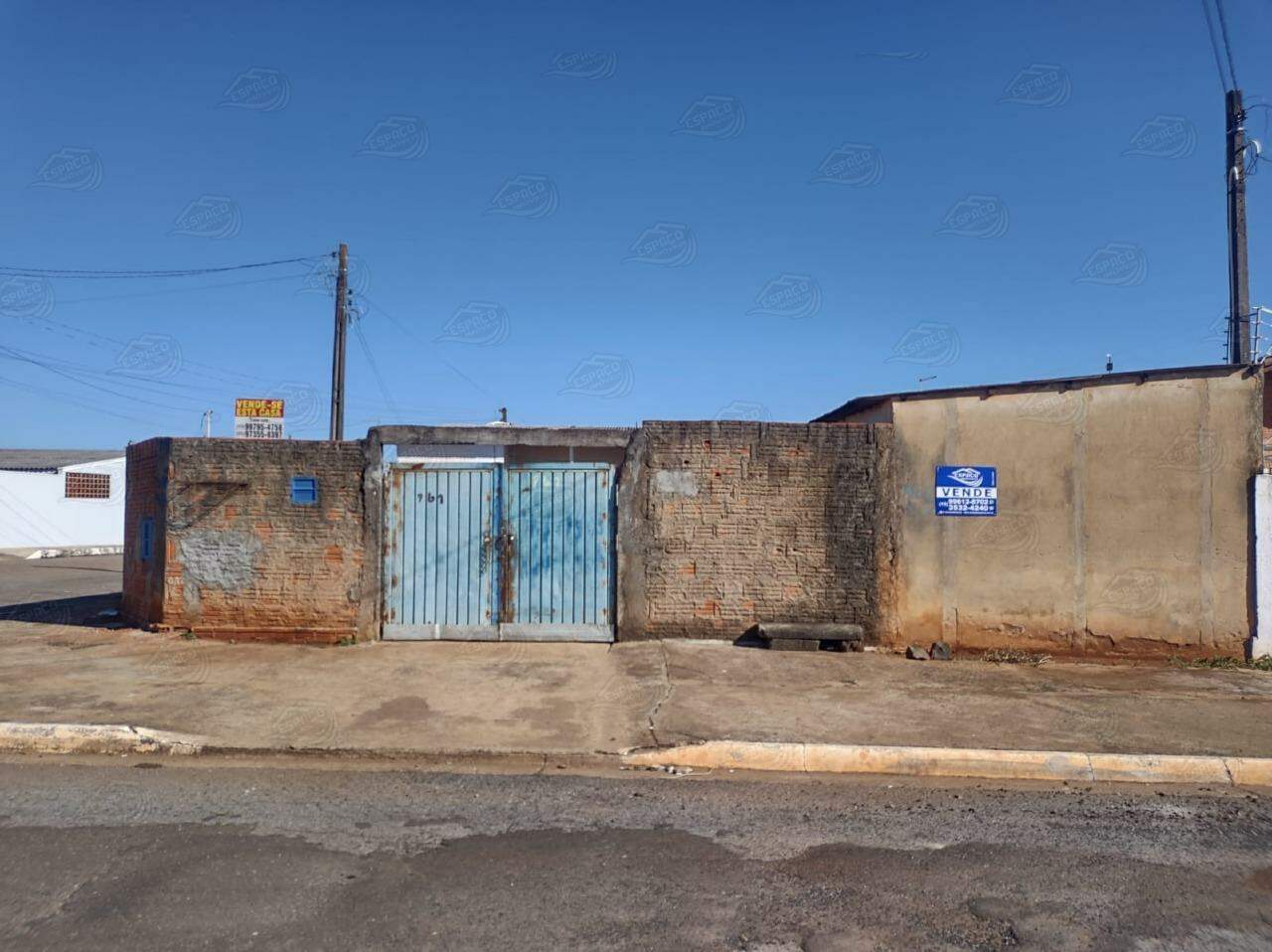 Casa à venda no Santa Terezinha: 