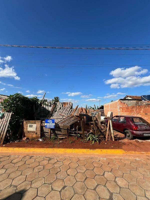 Terreno à venda no Jardim Pauliceia: 