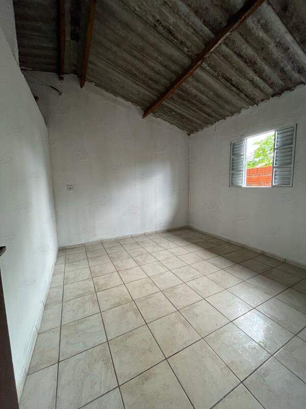 Casa para aluguel no Cruzeiro: 