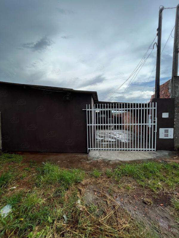 Casa para aluguel no Cruzeiro: 