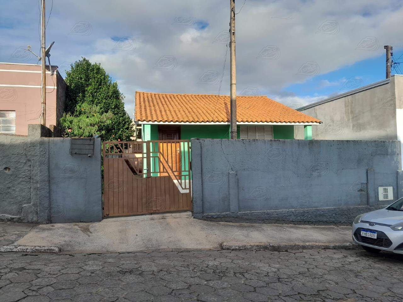 Casa à venda no Jardim Claudina: 