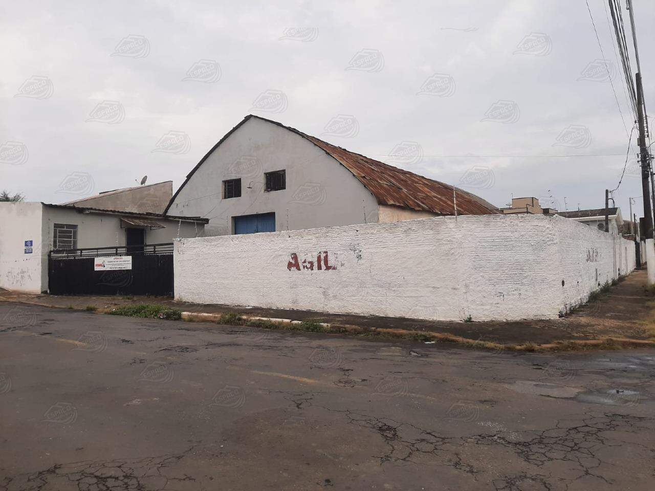 Barracão à venda no Vila Beca: 
