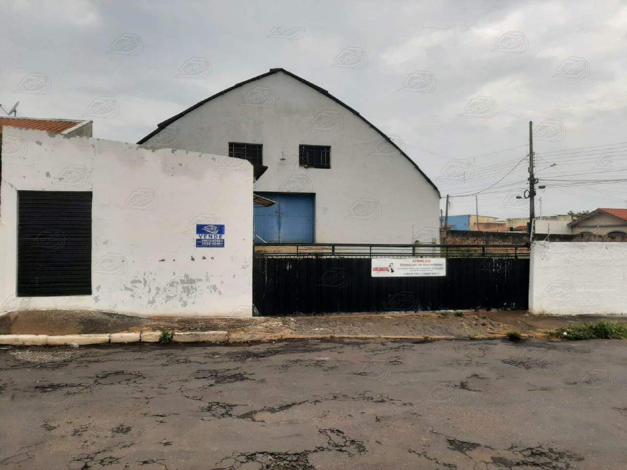 Barracão à venda no Vila Beca: 