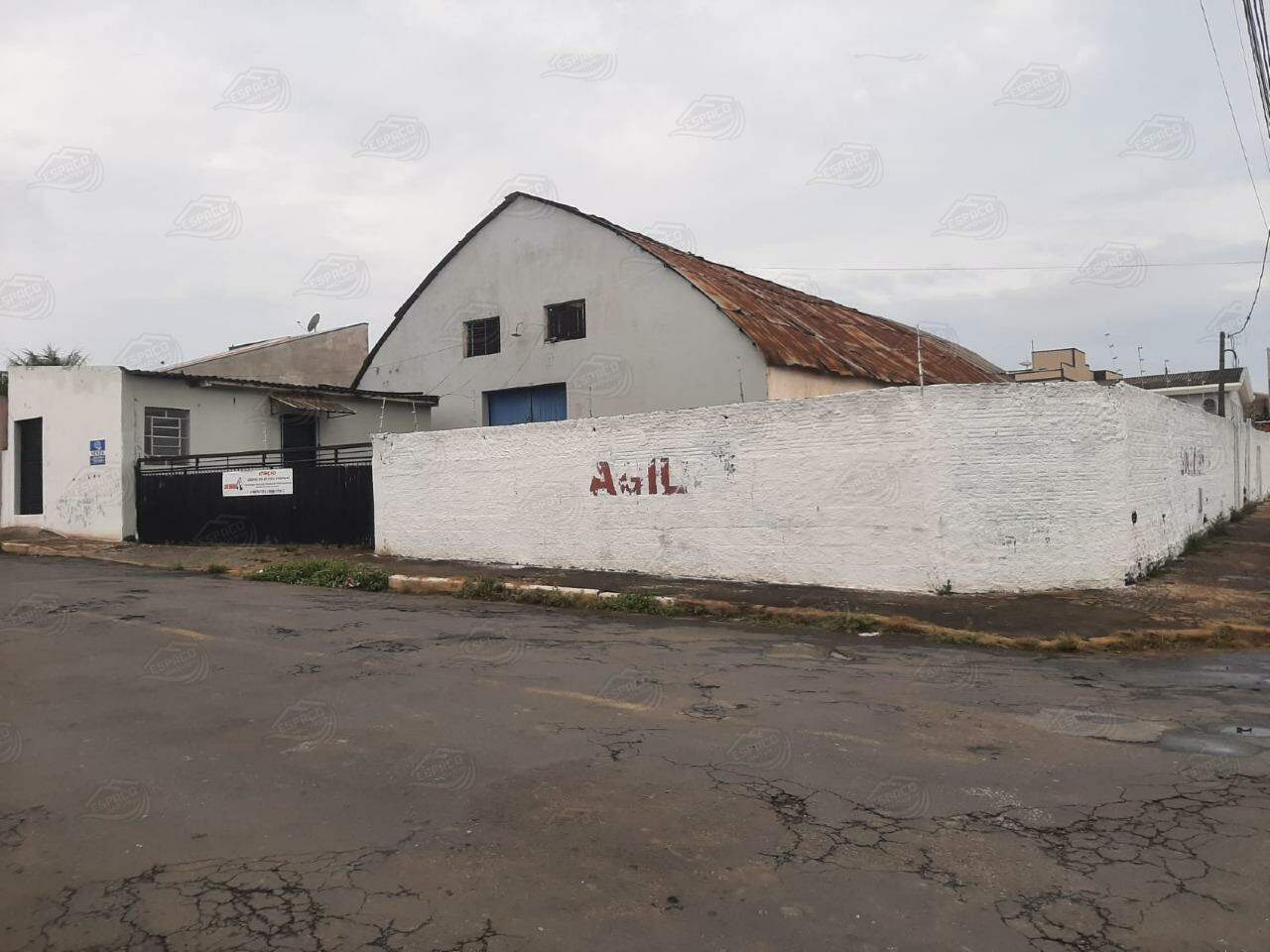 Barracão à venda no Vila Beca: 