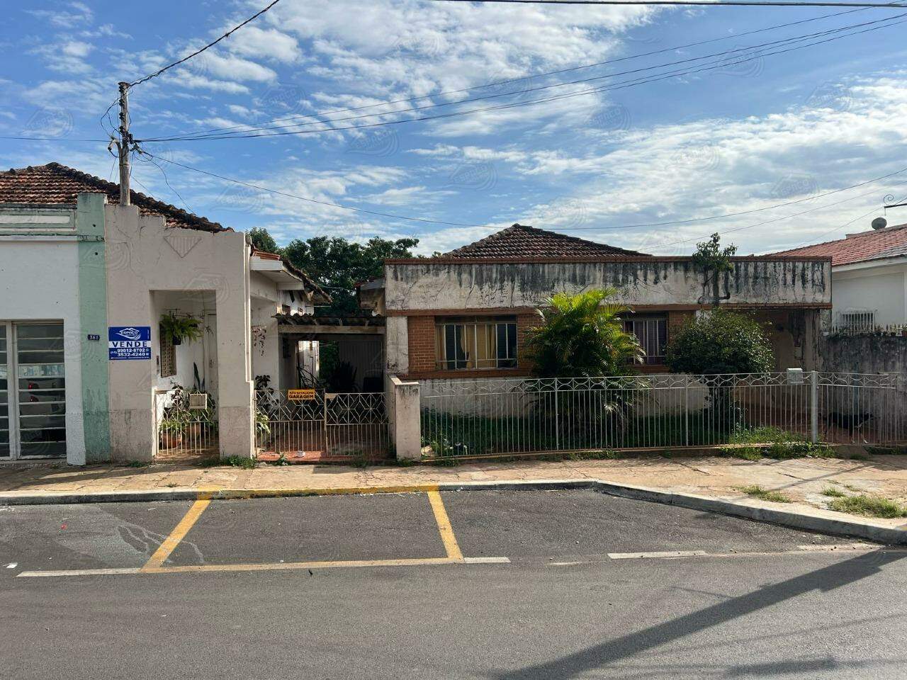 Casa à venda no Centro: 